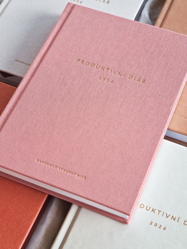 ⌛️❌️ Starorůžová už brzy bude vyprodaná - na skladě zbývá posledních cca 20 kusů Produktivního diáře 2026 v tomto odstínu.